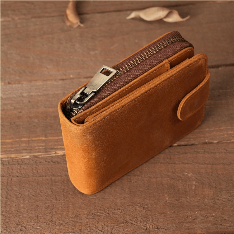 Crazy Horse Leather ID Card Holder - DOROCHEY