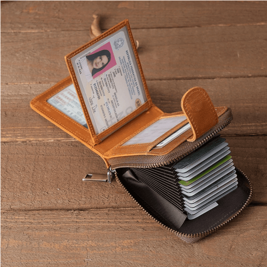 Crazy Horse Leather ID Card Holder - DOROCHEY